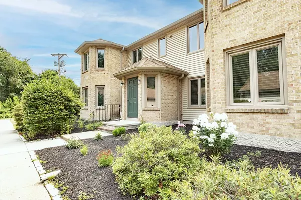 Easton, MA 02375,108 Norton Avenue #24