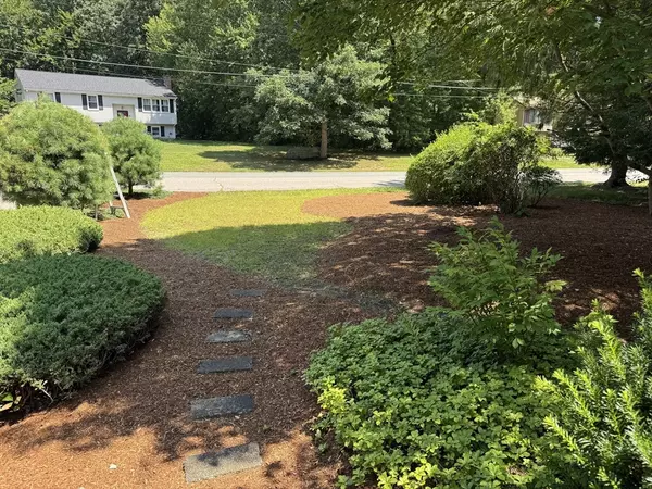 Norton, MA 02766,6 Kensington Road
