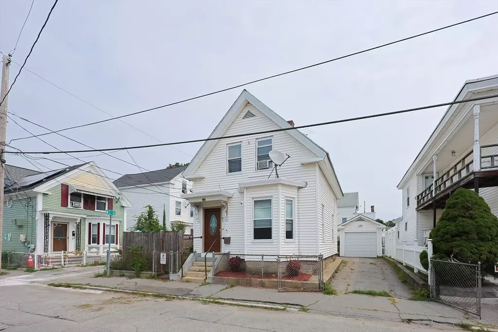 Lowell, MA 01850,51 Fulton
