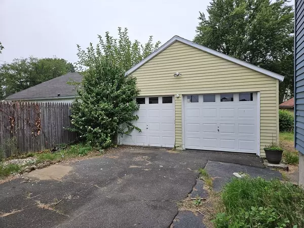 Chicopee, MA 01020,12 Stebbins Street