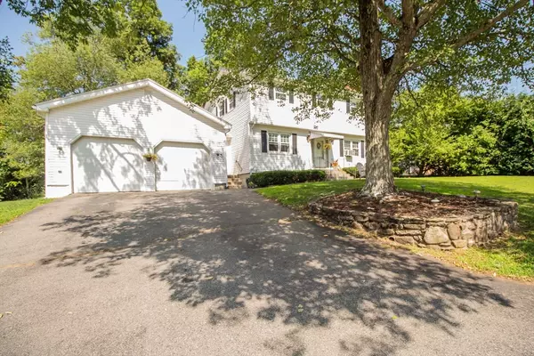Shrewsbury, MA 01545,76 Hillside Dr