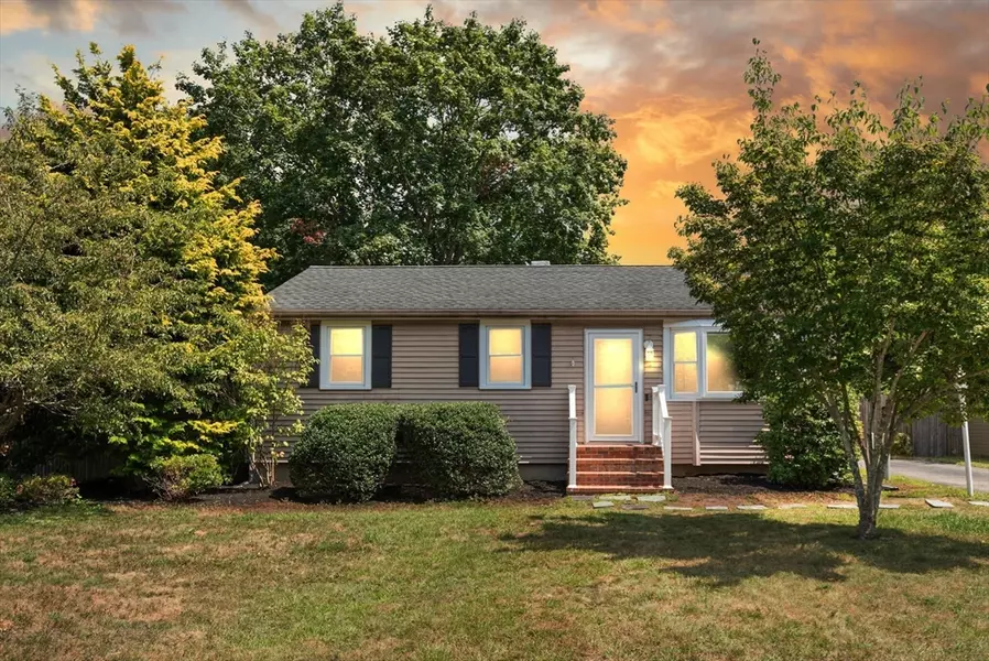1 St Francis Ave, Kingston, MA 02364