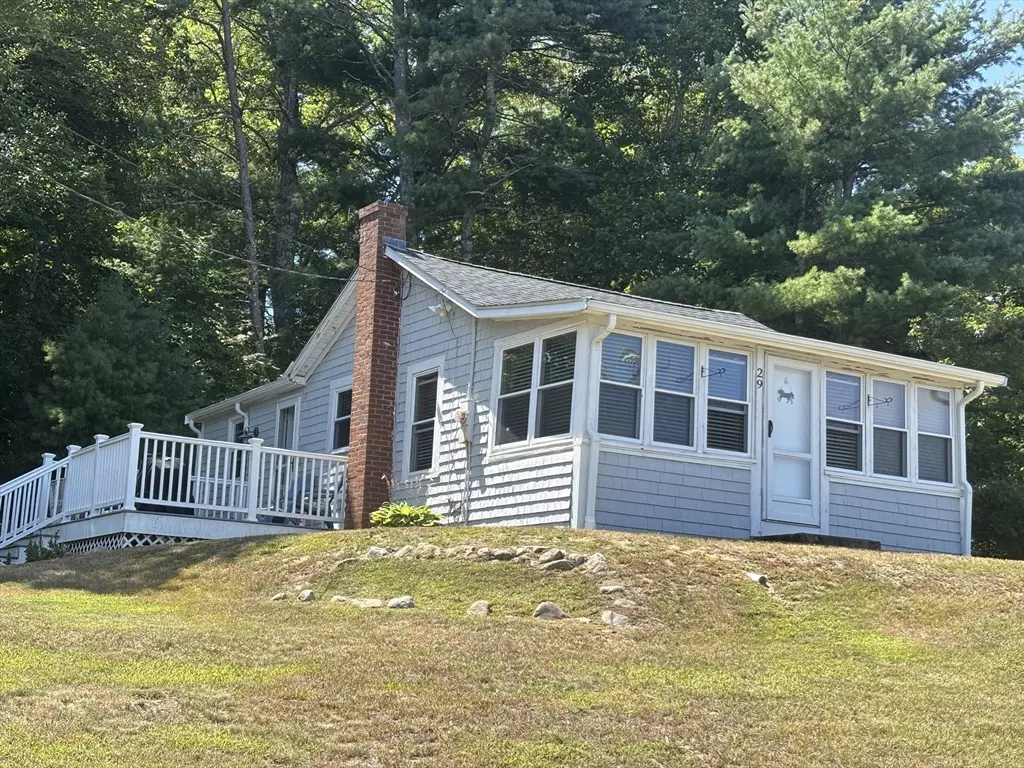Carver, MA 02330,29 Lakeview St