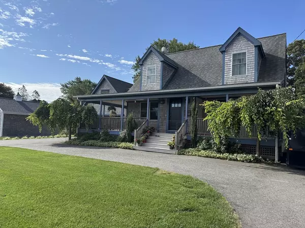Tiverton, RI 02878,139 Durfee Road
