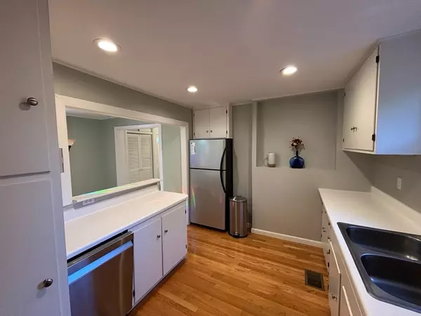 Bolton, MA 01740,871 Main St