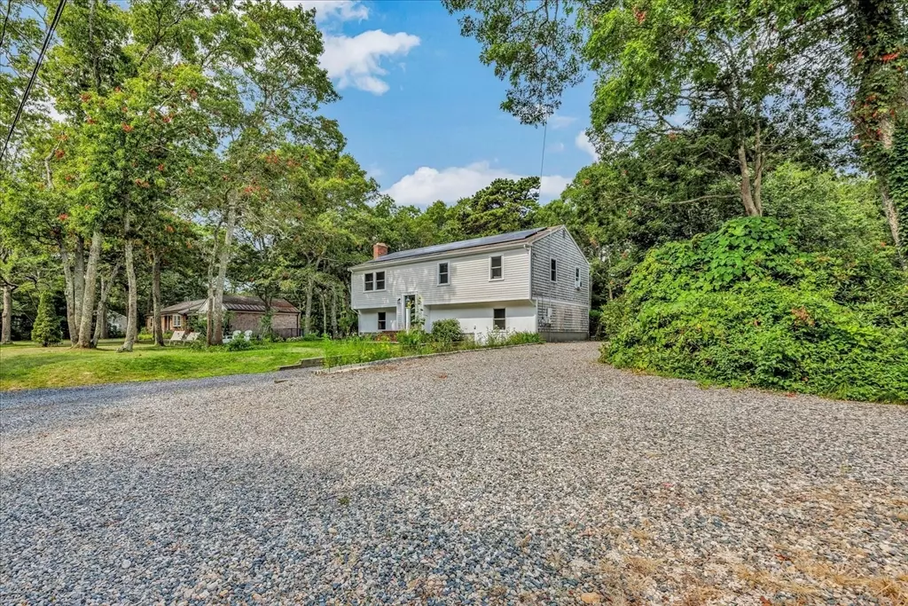 Barnstable, MA 02601,324 Bishops Terrace