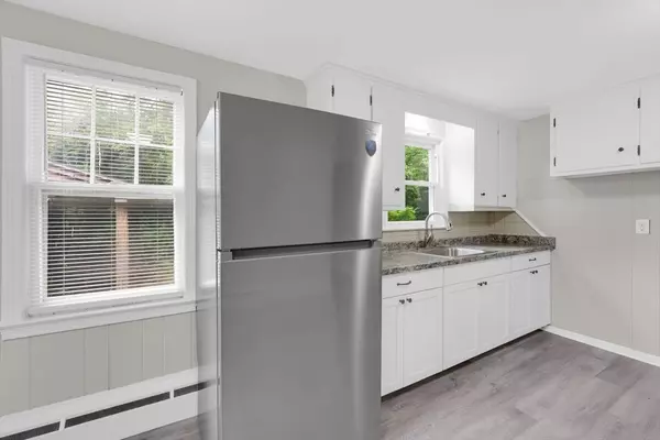 Agawam, MA 01001,31 Cosgrove Ave