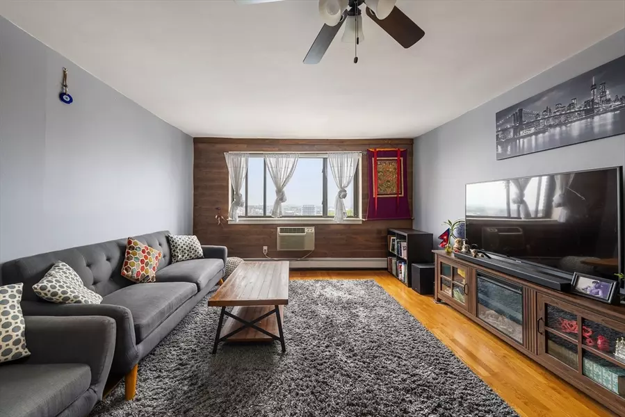44 Lafayette Ave #404, Chelsea, MA 02150