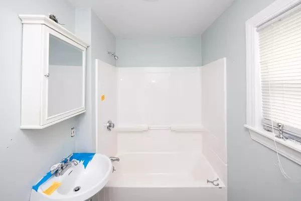 Worcester, MA 01604,363 Shrewsbury St