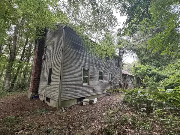 Lakeville, MA 02347,23 Nelson Shore Rd