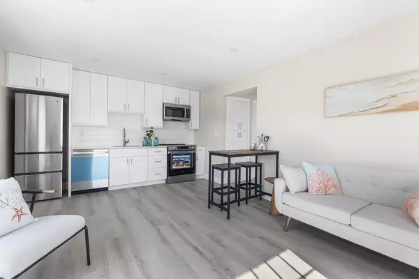 Barnstable, MA 02601,112 West Main #5