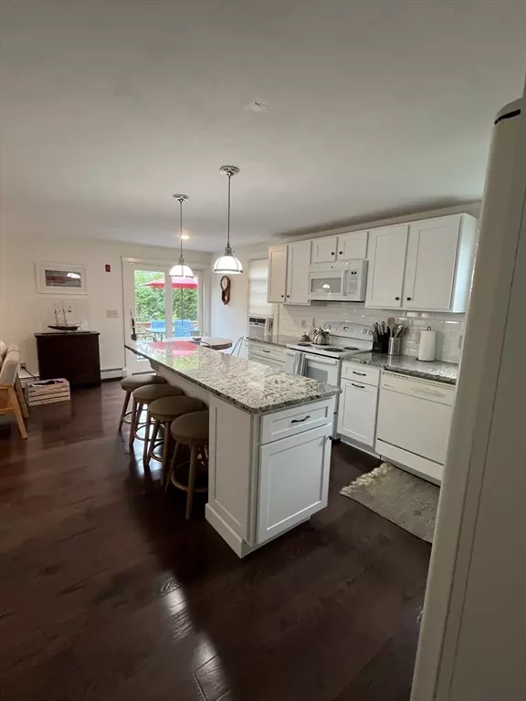 Sandwich, MA 02563,118 Knott Ave