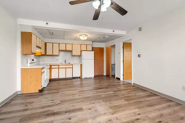 Peabody, MA 01960,80 Foster St #306