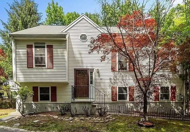 Natick, MA 01760,22 Bishop St