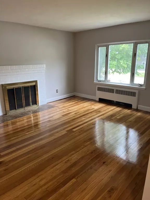 Boston, MA 02467,744 Boylston St #1