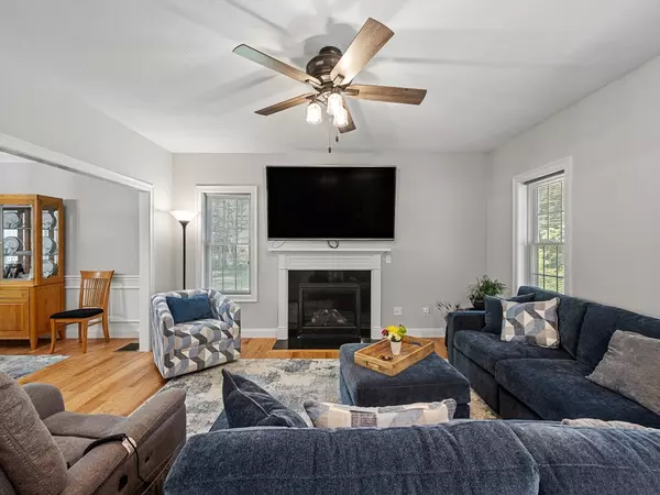 Uxbridge, MA 01569,85 East St