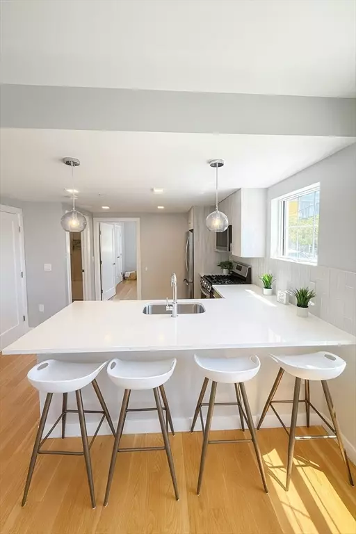 Boston, MA 02128,98 Prescott St #1a