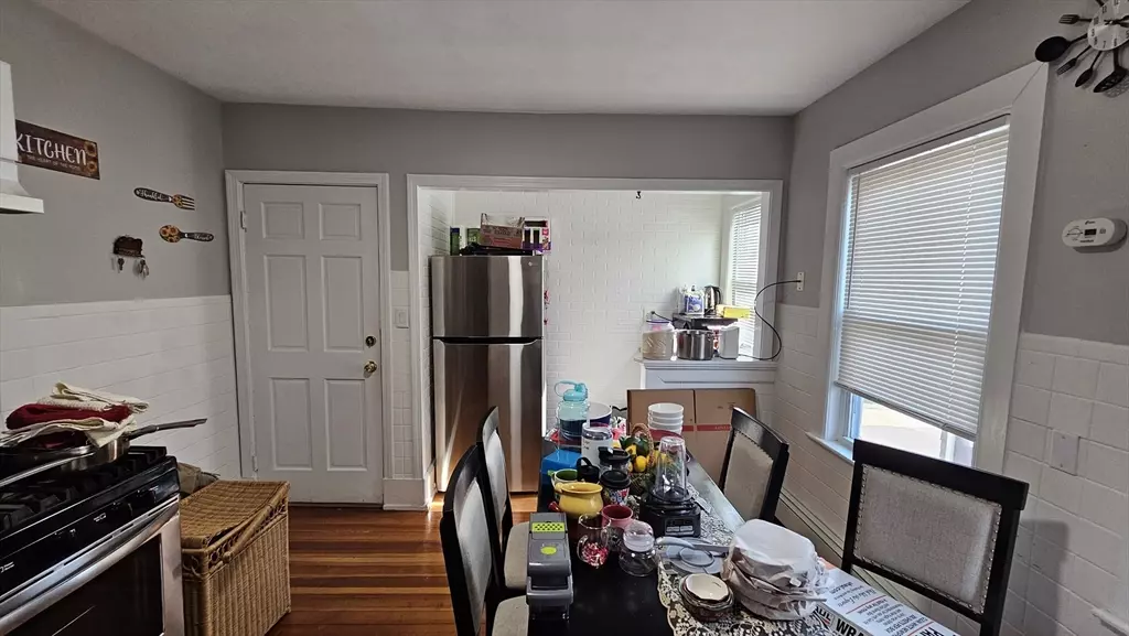 25 Peirce Ave #2, Everett, MA 02149