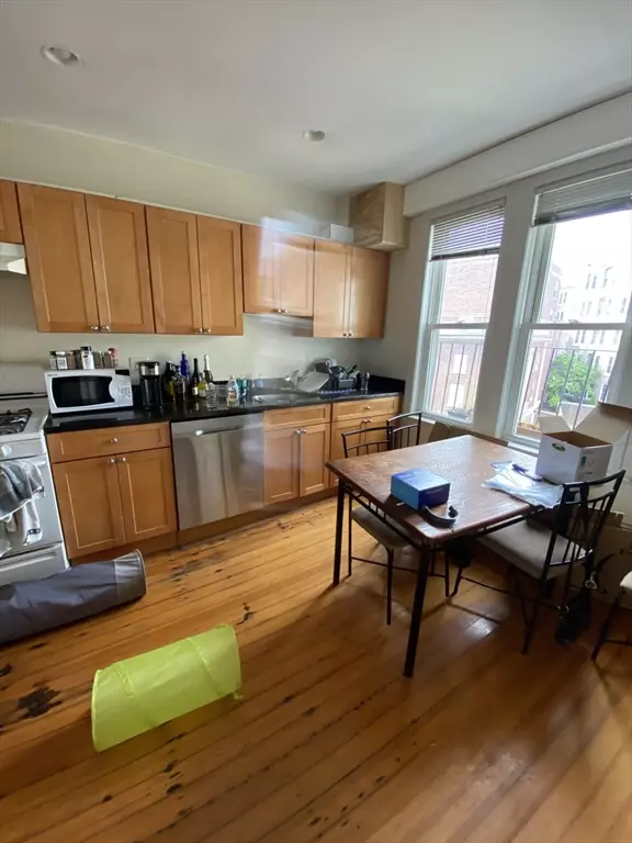 Boston, MA 02113,15 Cooper Street #3