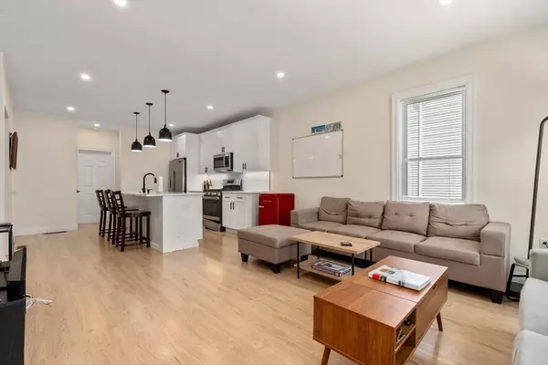 Boston, MA 02127,9R-11 Dexter St