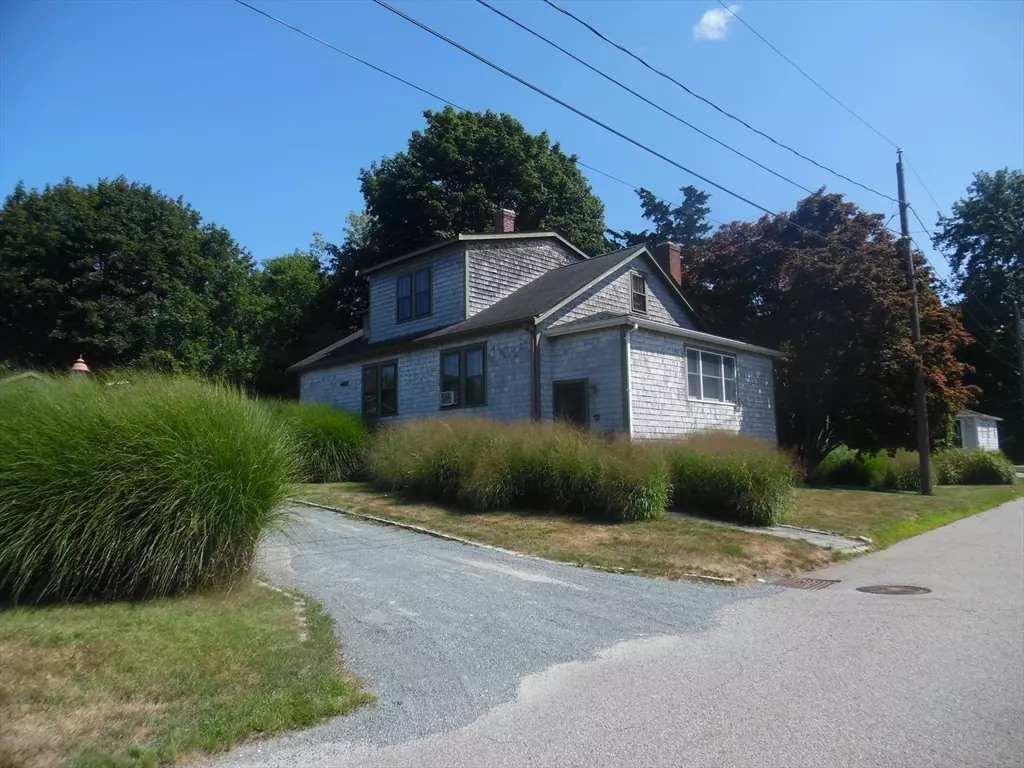 Swansea, MA 02777,18 Mohill Ave