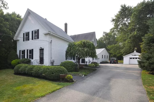 318 W Union St, East Bridgewater, MA 02333