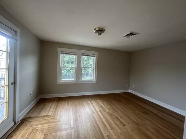 Weymouth, MA 02189,70 Shawmut St #2