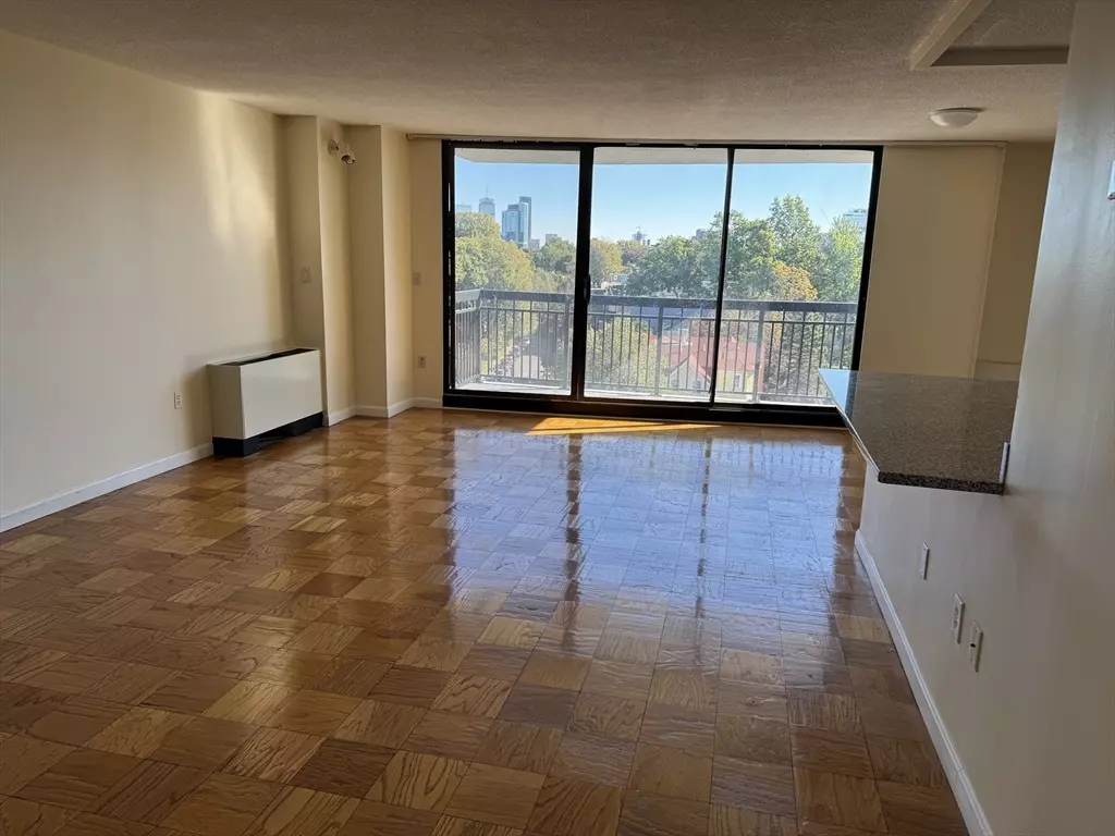 Brookline, MA 02446,50 Longwood Ave #712