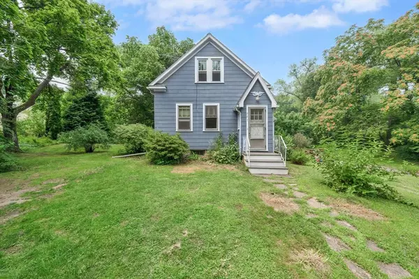 Holyoke, MA 01040,207 Lacus Drive