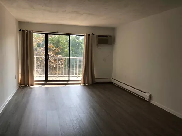 Watertown, MA 02472,151 Coolidge Ave #307