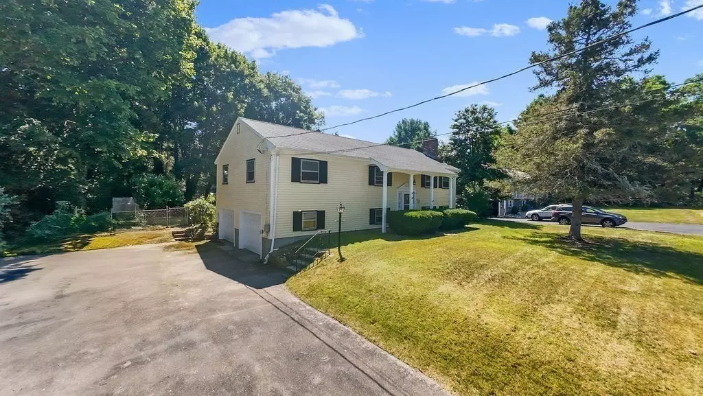 Marion, MA 02738,14 Cranberry Way