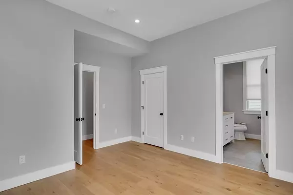 Somerville, MA 02143,27 Woodbine St #27