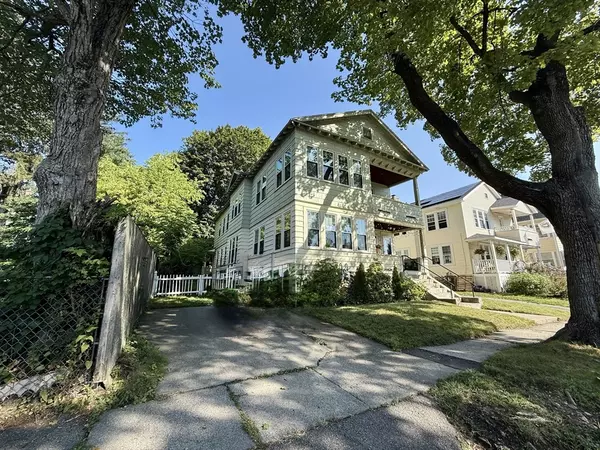 Worcester, MA 01602,9 Underwood Street #1