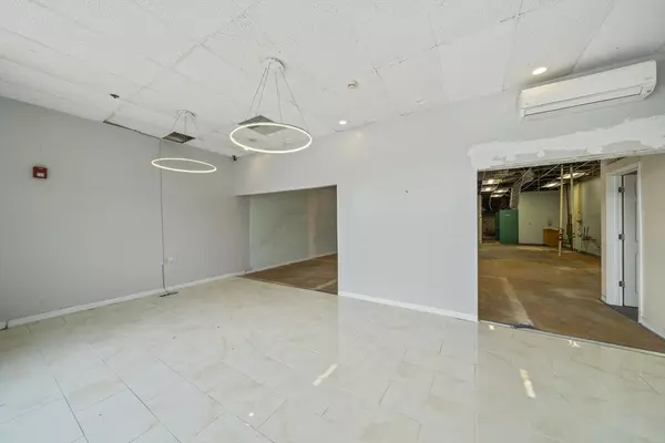 Stoughton, MA 02072,593 Washington Street #597