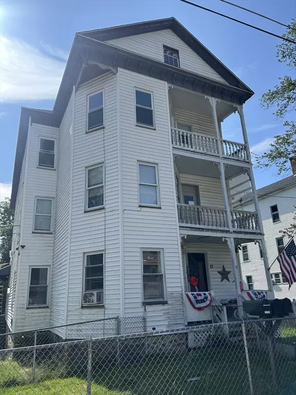 Southbridge, MA 01550,77 Coombs St #3