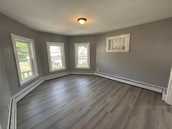 Southbridge, MA 01550,77 Coombs St #3