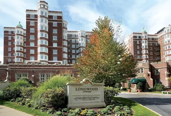 20 Chapel St #B605, Brookline, MA 02446