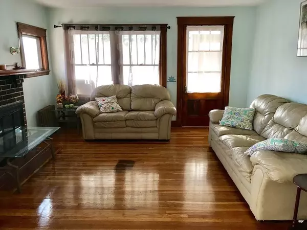 Hull, MA 02045,23 R St  9/1-6/30 Internet, Trash #recycl incl