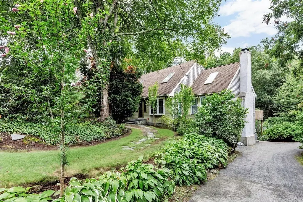 Falmouth, MA 02536,47 Galleon Dr