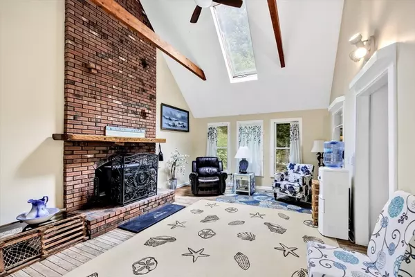 Falmouth, MA 02536,47 Galleon Dr