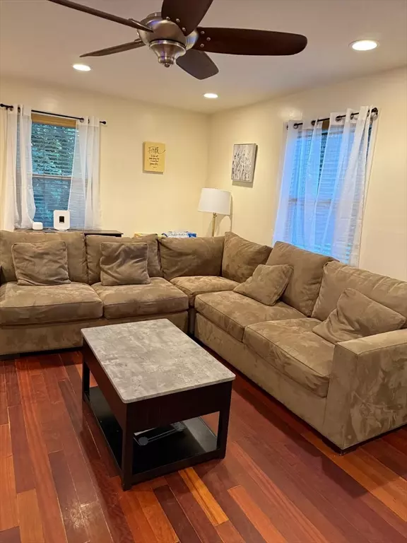 Lowell, MA 01851,25 Pershing Street #1