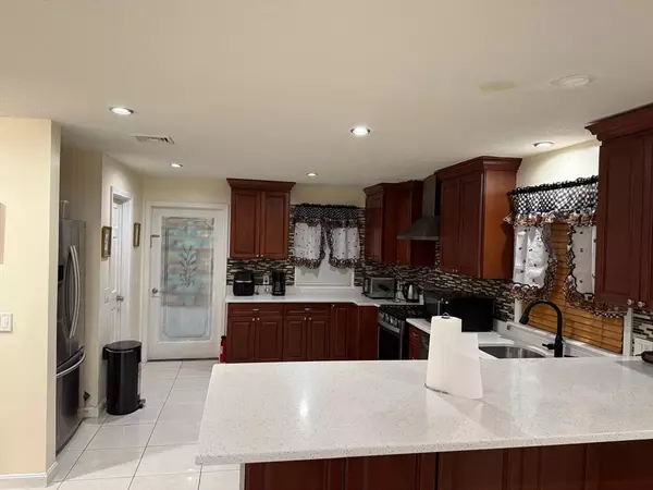 25 Pershing Street #1, Lowell, MA 01851