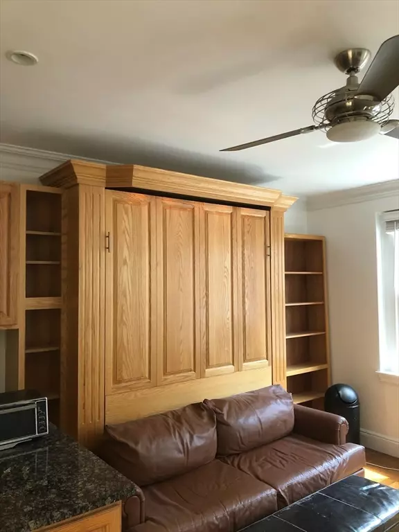 Boston, MA 02116,56 Commonwealth Ave #62