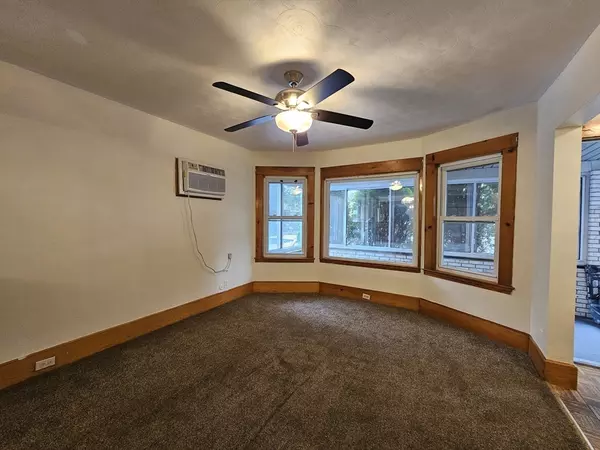 Watertown, MA 02472,129 Lexington Street #129