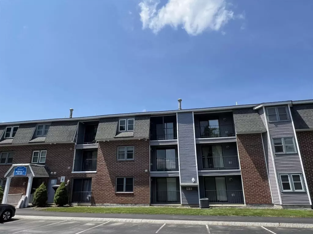 Nashua, NH 03060,113 Bluestone Dr #113