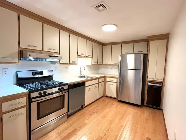 Nashua, NH 03060,113 Bluestone Dr #113