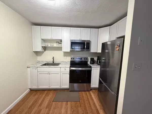 Framingham, MA 01702,27 Gordon St #206