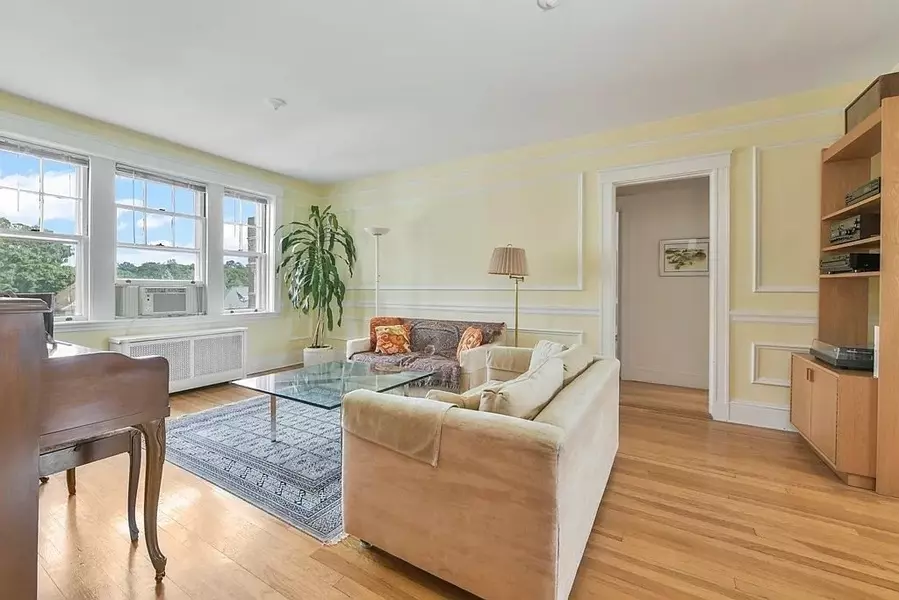 520 High St #34B, Medford, MA 02155