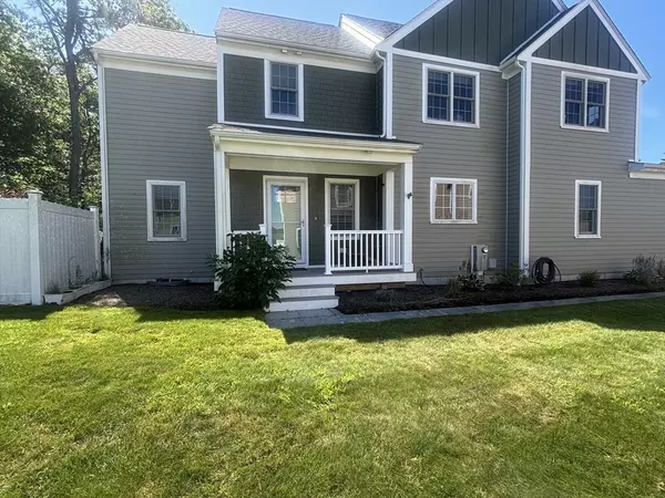 Plymouth, MA 02360,40 Drum Dr #40