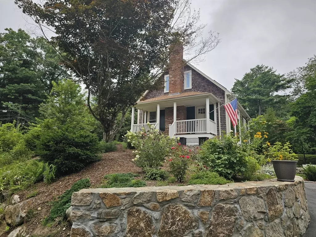 Plymouth, MA 02360,14 Morton Park Rd #1